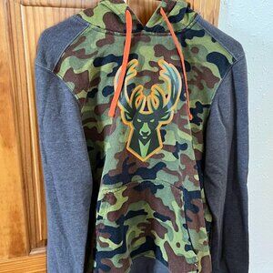 Fanatics NBA Milwaukee Bucks  Green Camo/Gray/Orange Hoodie Sweatshirt, Small